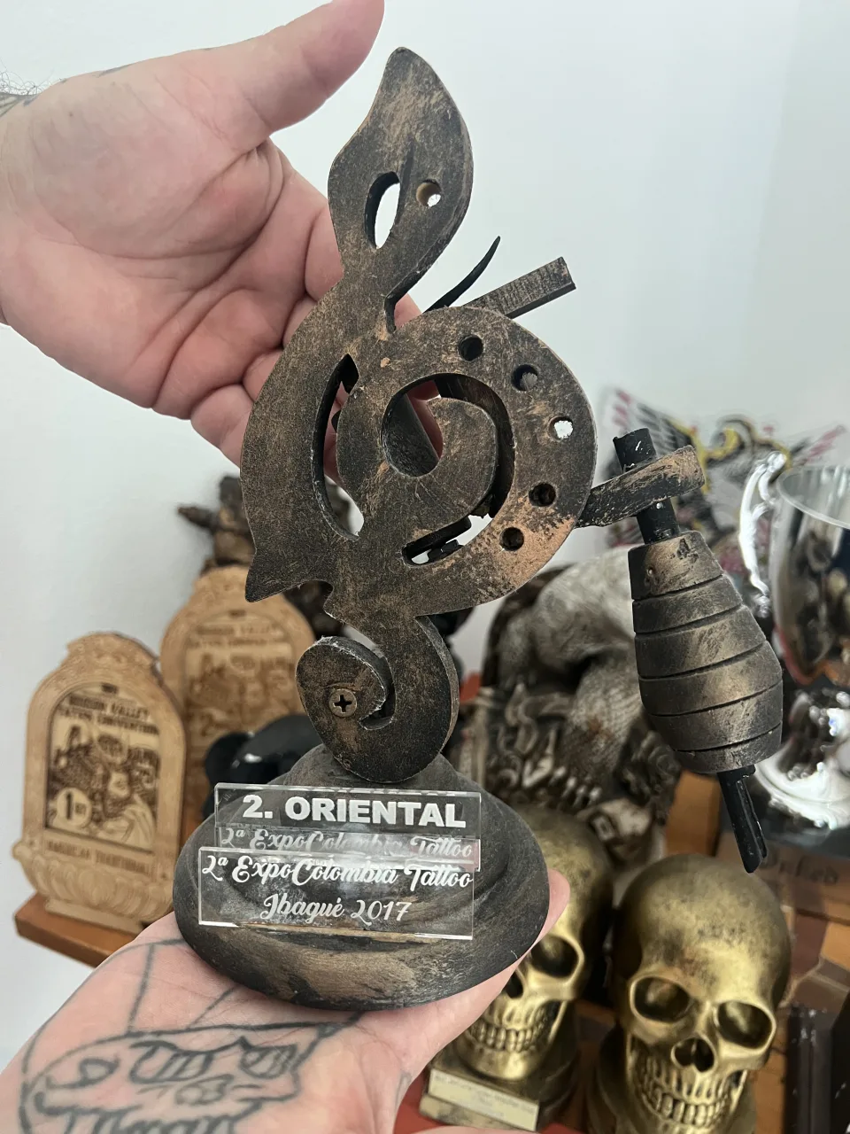 Treble clef trophy engraved second place oriental, 2nd ExpoColombia Tattoo, Ibagué 2017